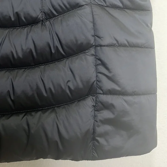 The North Face 550 Womens Goose Down Metallic Black Puffer Vest